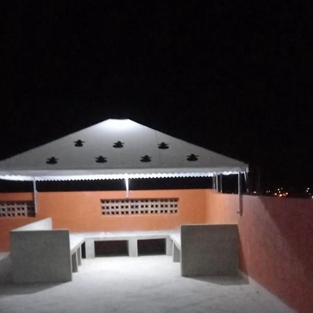 Karaz Homestay Grand Appartement Avec Rooftop Monte Arrouit エクステリア 写真